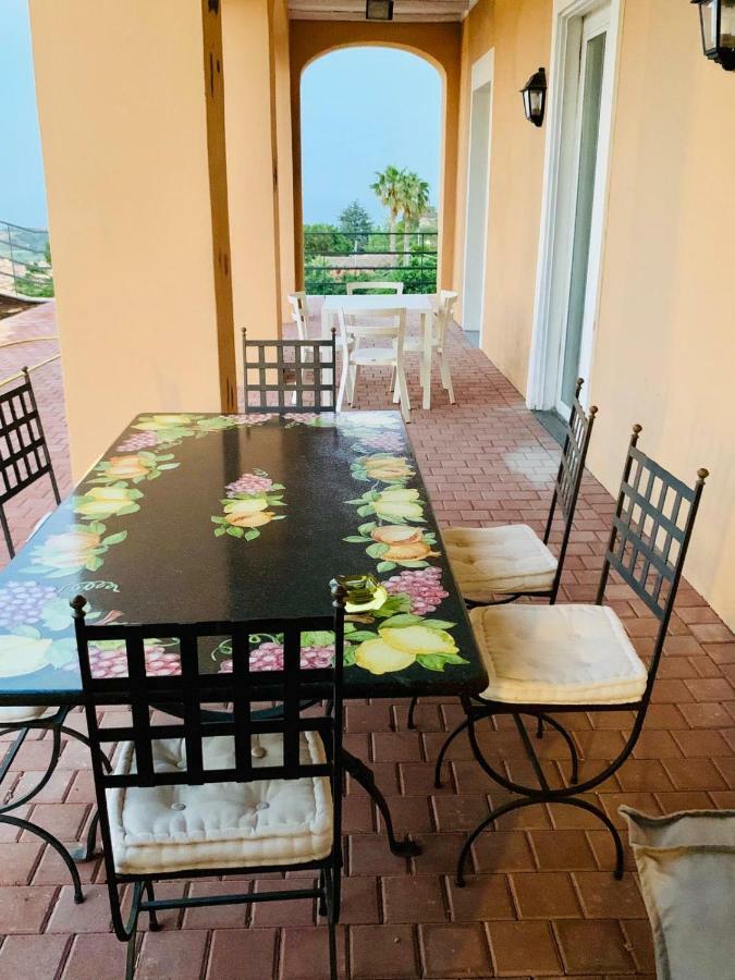 B&B Villa Etelka Aci Castello Ngoại thất bức ảnh